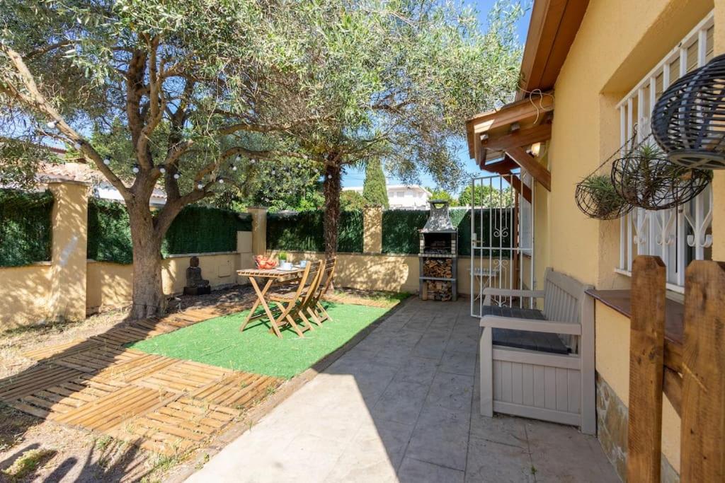 Вилла Casita Con Jardin, Bbq, Wifi, Centro Y Playa Эмпуриабрава Экстерьер фото