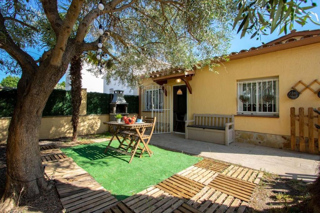 Вилла Casita Con Jardin, Bbq, Wifi, Centro Y Playa Эмпуриабрава Экстерьер фото