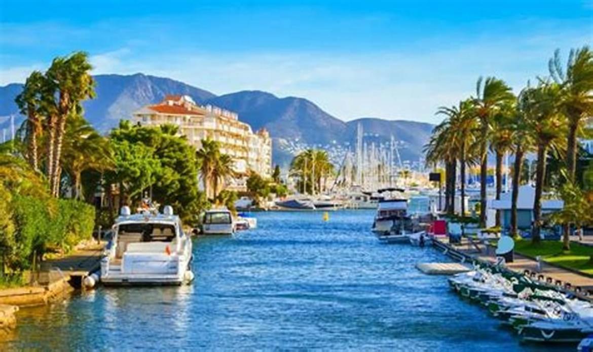 Вилла Casita Con Jardin, Bbq, Wifi, Centro Y Playa Эмпуриабрава Экстерьер фото